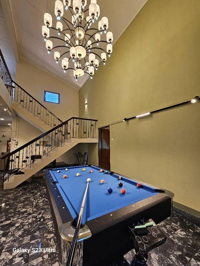 Lasam Heritage Villa 22Pax With Karaoke & Snooker 이포 외부 사진